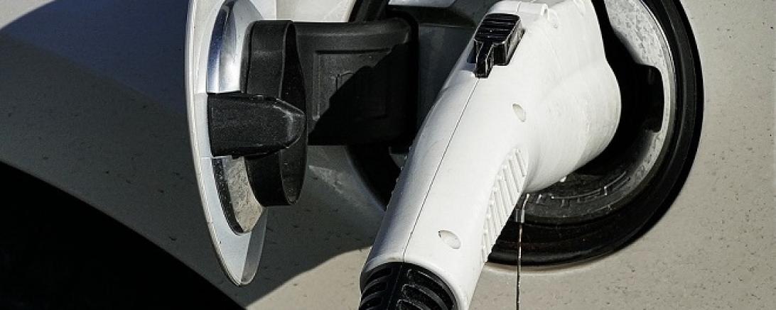 electric-car-2862381_960_720 (1)