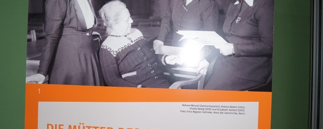100 Jahre Frauenwahlrecht Ausstellung Ausstellungsbild