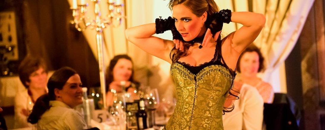 Dr. Jekyll & Mr. Hyde - Auftritt der verführerischen Lucy Sharpness Foto Alexa Sommer