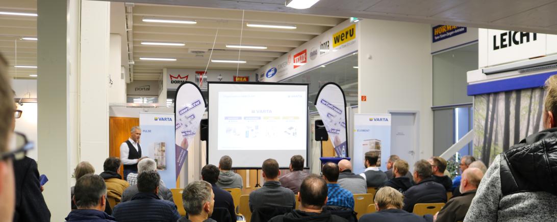 Infoveranstaltung von Eisen-Fischer und Varta AG über Photovoltaik.