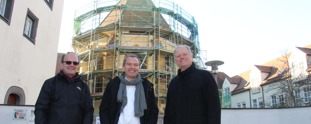 Spitalkirche Nördlingen mit den Verantwortlichen. 