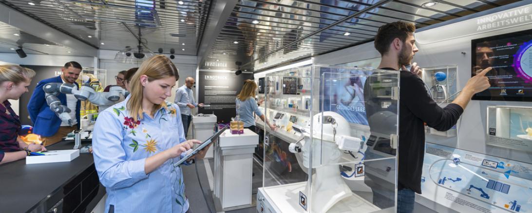 Erlebnisausstellung: InnoTruck an der Hochschule Augsburg