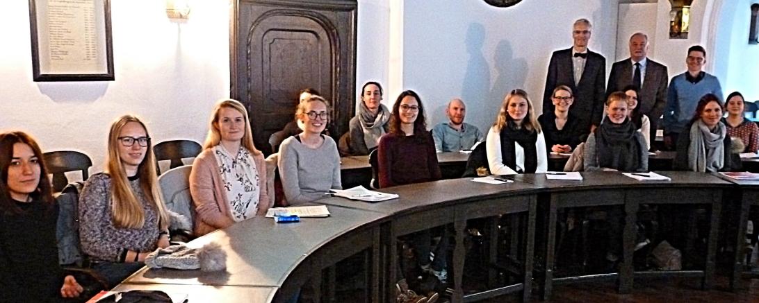 Die Studierenden im Nördlinger Rathaus