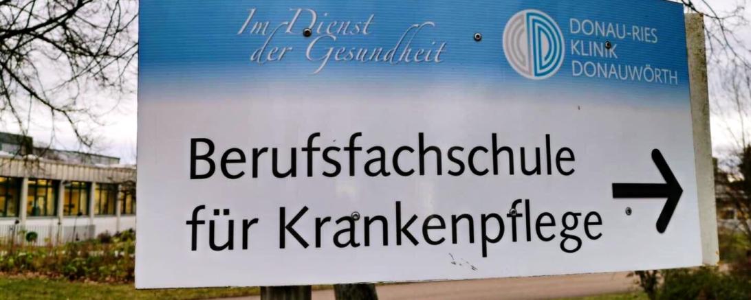 Das Bild zeigt das Schild der 