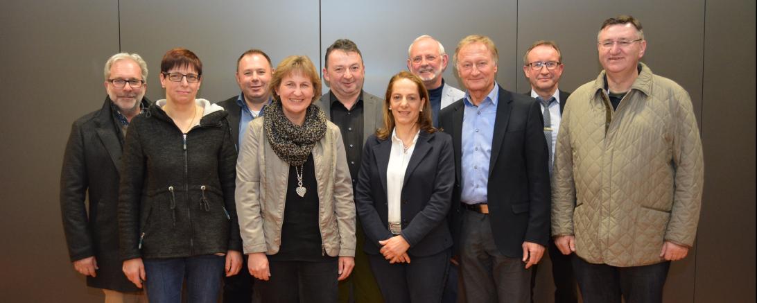Das Bild zeigt die Mitglieder der Vorstandschaft