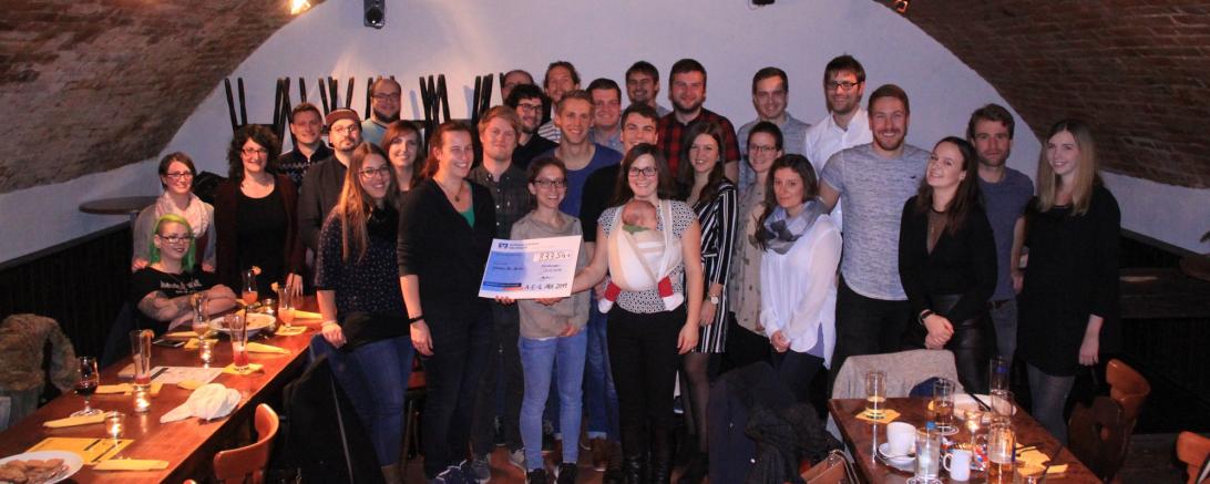 AEG Oettingen: Abiturjahrgang 2011 spendet für Afrika