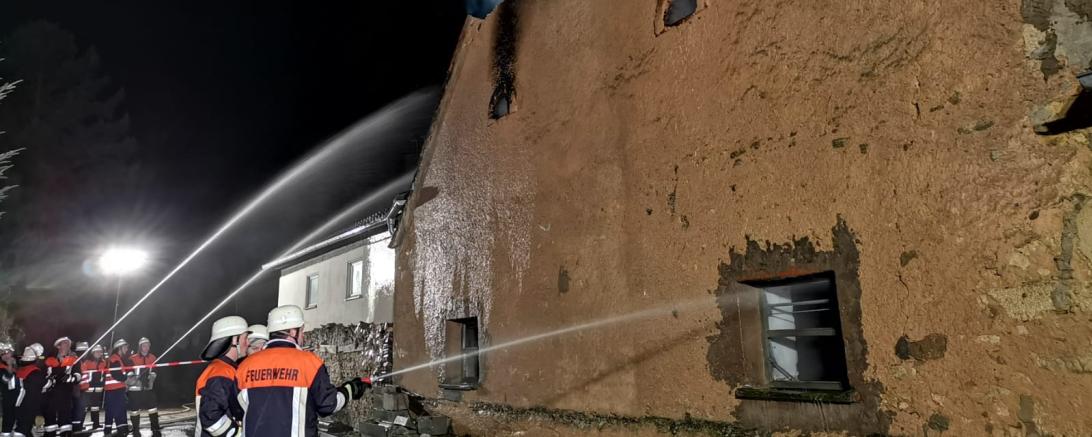 Am Samstagabend kam es in Hürnheim zu einem Großbrand. 