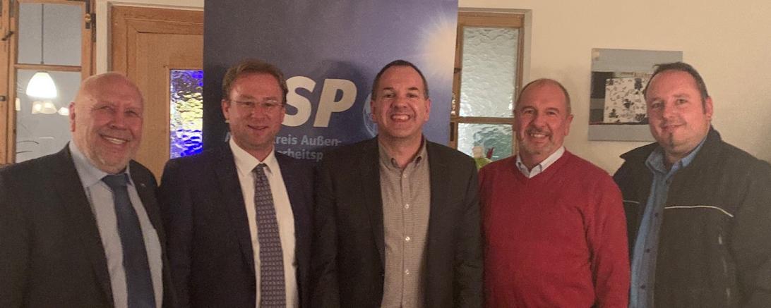 Das Bild zeigt die Vorstandschaft der ASP