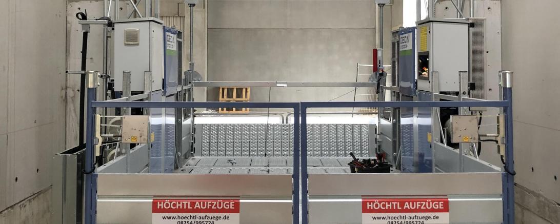 Das Bild zeigt eine Transportbühne.