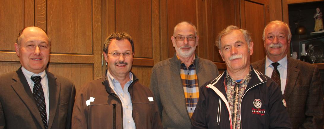 Leiter des Personalamtes Armin Romano, Leiter des Stadtbaubetriebshofes Manfred Kopf, Rudolf Spurny, Konrad Strobel, Oberbürgermeister Hermann Faul. 