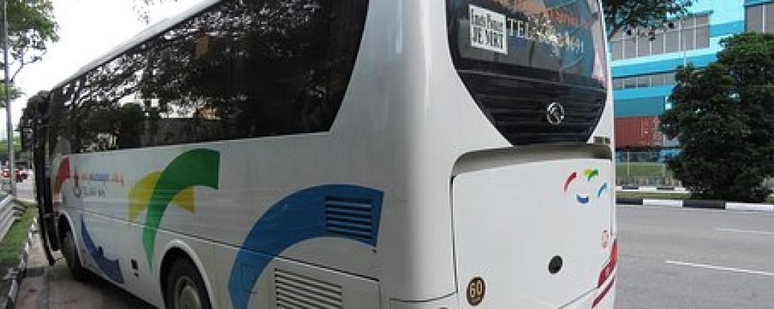 Das Bild zeigt einen Bus.