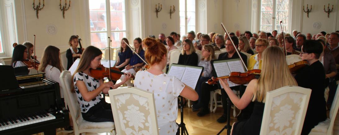 Das Bild zeigt das Kammerkonzert.