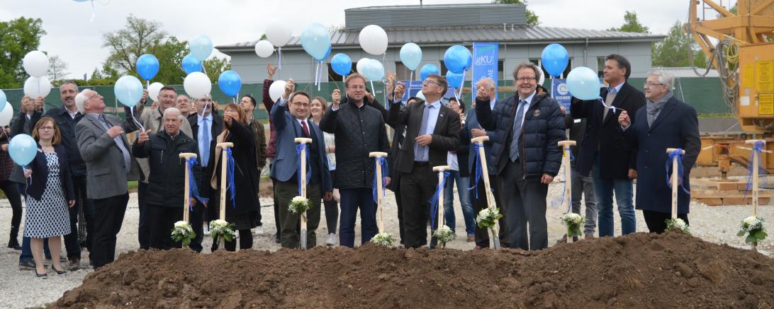 Spatenstich Berufsfachschule