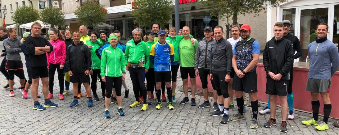 Das Foto ist vom Start beim 3. Schnupperlauf am Marktplatz in Bopfingen.