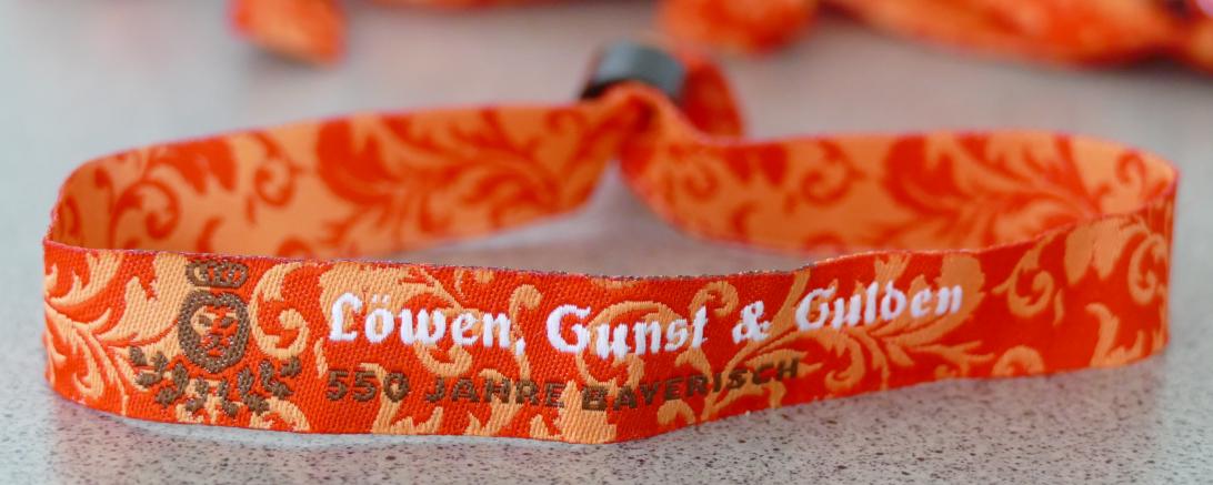 Das Bild zeigt das offizielle Eintrittsband für das gesamte Festjubiläum (Mittwoch-Sonntag).