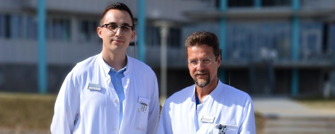 dr mozes attila szakacs einer von bayerns jungsten facharzten praktiziert im stiftungskrankenhaus nordlingen donau ries aktuell