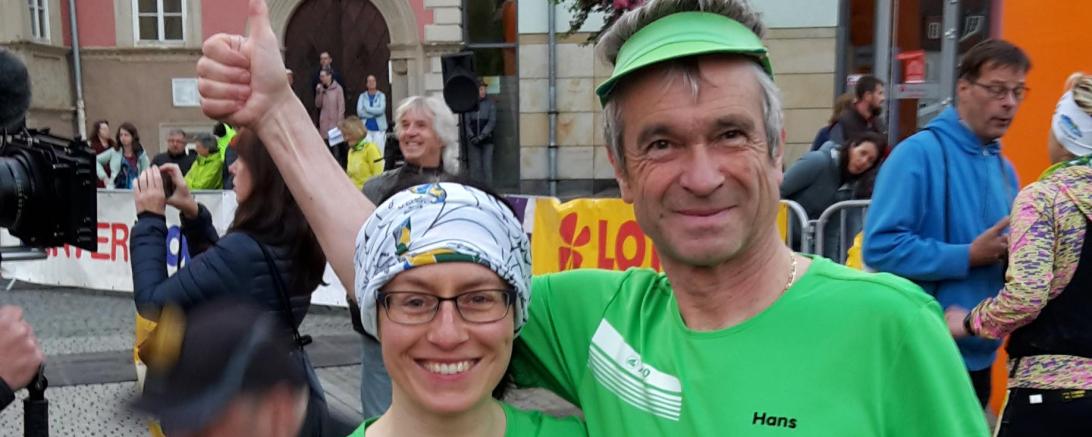 Das Foto vom Startbereich in Eisenach kurz vor dem Start, Simone Müller und Hans Niederhuber.