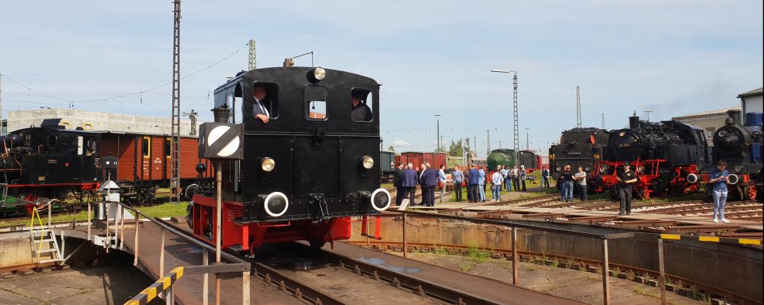 Das Bild zeigt eine Dampflok. 