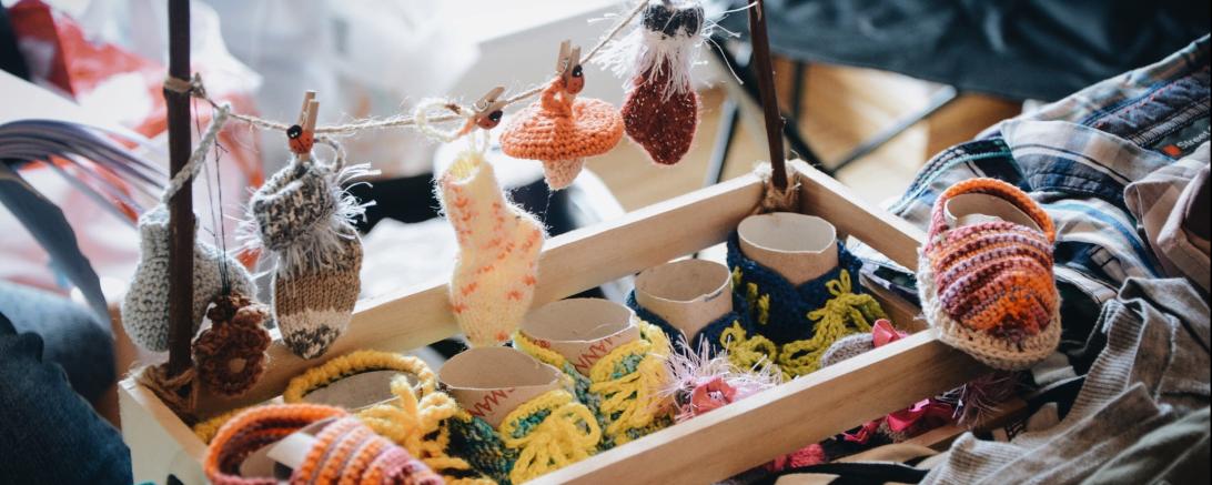 Das Bild zeigt den Mädchenflohmarkt in Oettingen.