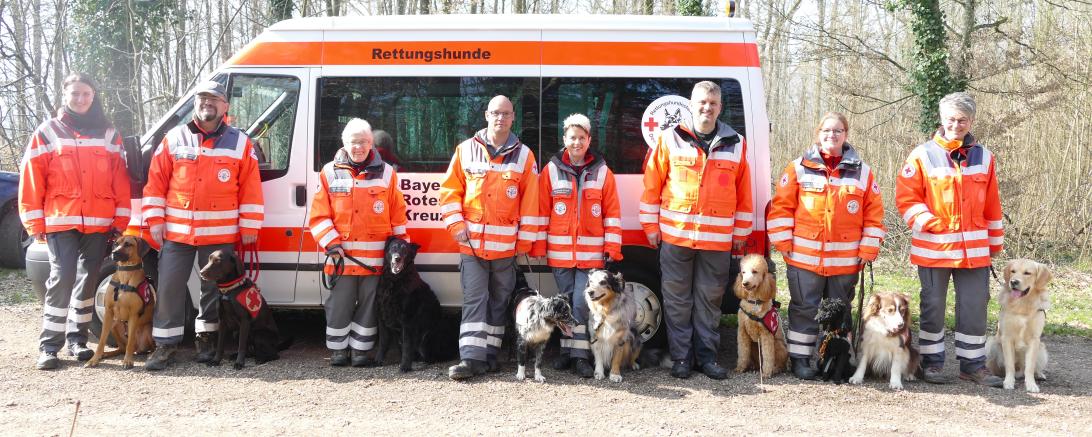 Jährlich leisten die Mitglieder über 400 ehrenamtliche Helferstunden ab, um im Ernstfall vermisste Personen zu suchen.
