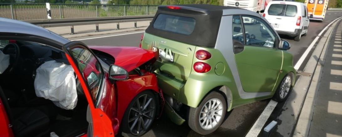 Ein gefährliches Überholmanöver führte am vergangenen Freitag zu einem Verkehrsunfall. 