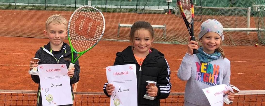 Von links: Hannes Peter, Laurena Wiest, Emma Besl