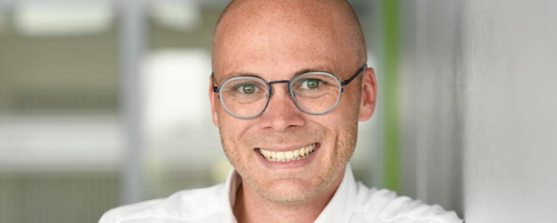 Das Bild zeigt Dr. Fabian Mehring, MdL.