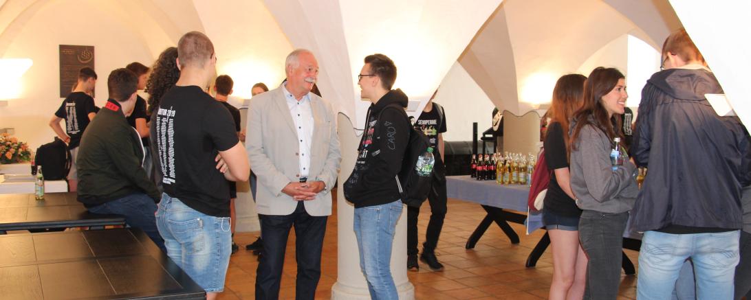 THG-Abiturienten zu Besuch im Rathaus
