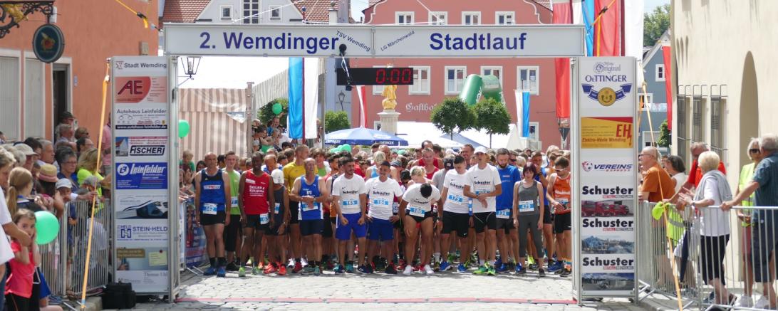 Wenige Sekunden vor dem Startschuss des Hauptlaufes mit 495 Teilnehmern.