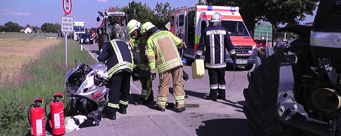 Aufräumarbeiten nach dem Unfall 