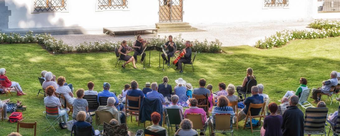 Das Bild zeigt ein Open Air 