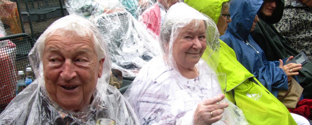 Das Bild zeigt den Theaterbesuch in der Alten Bastei in Nördlingen.
