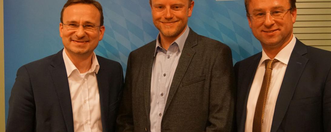 Das Foto zeigt (von links) Joachim Fackler, Stefan Loh und MdL Wolfgang Fackler. 