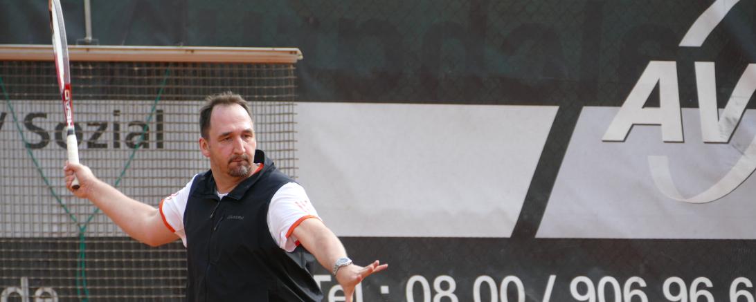 Seit diesem Jahr verstärkt Christian Meier wieder das Team der Herren 40. Beim Spiel gegen Marxheim II gewann er souverän (Archivbild). 