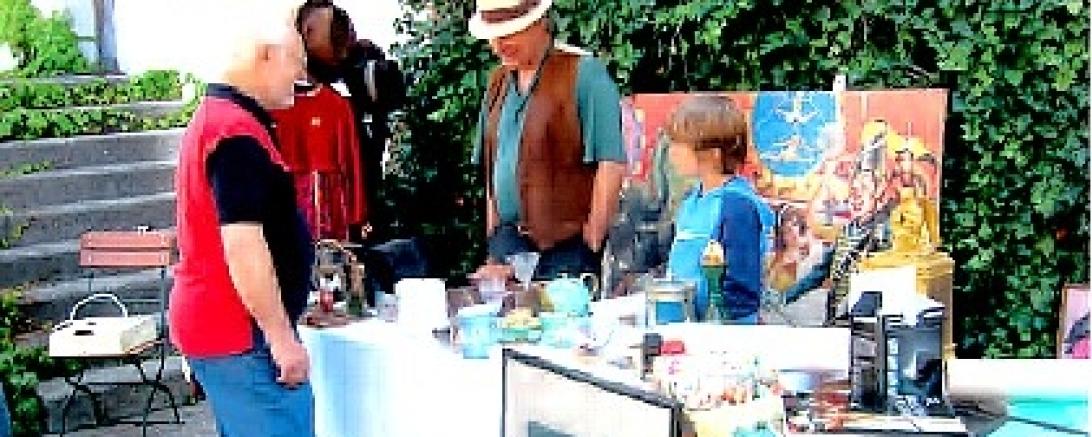 Am Sonntag, den 14. Juli findet der Kunst-, Tand- und Trödelmarkt statt.