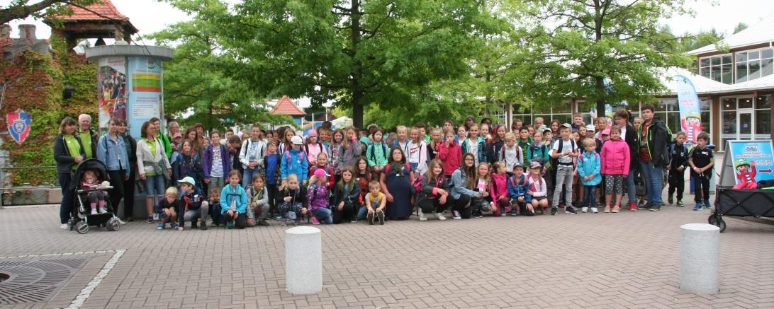 Die Teilnehmer des Ferienprogramms im Playmobil FunPark