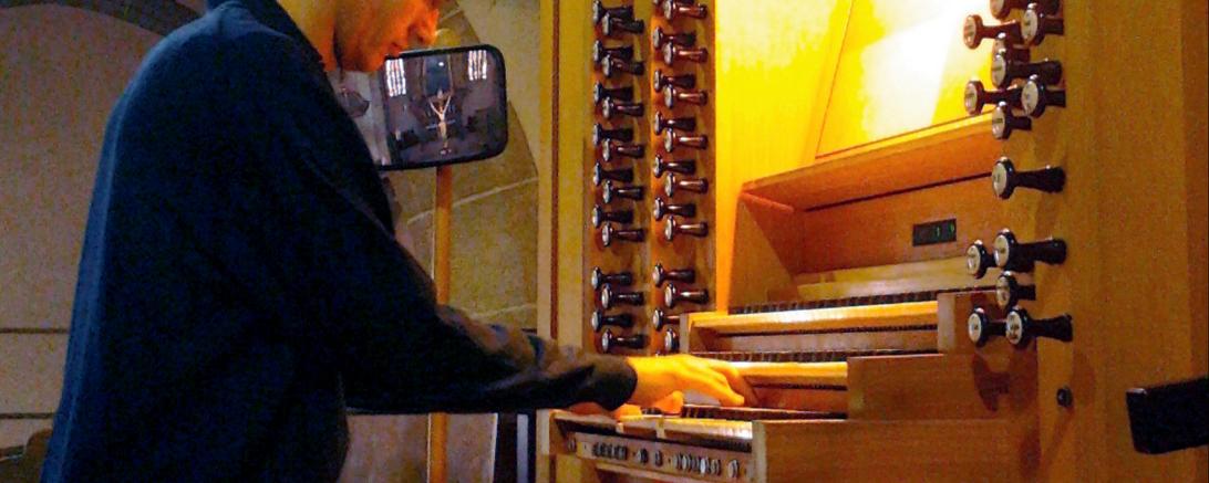 Thomas Werner an der Orgel