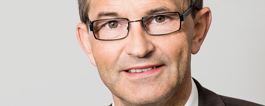 Das Bild zeigt Helmut Kaumeier, Leiter Kommunalkunden erdgas schwaben.