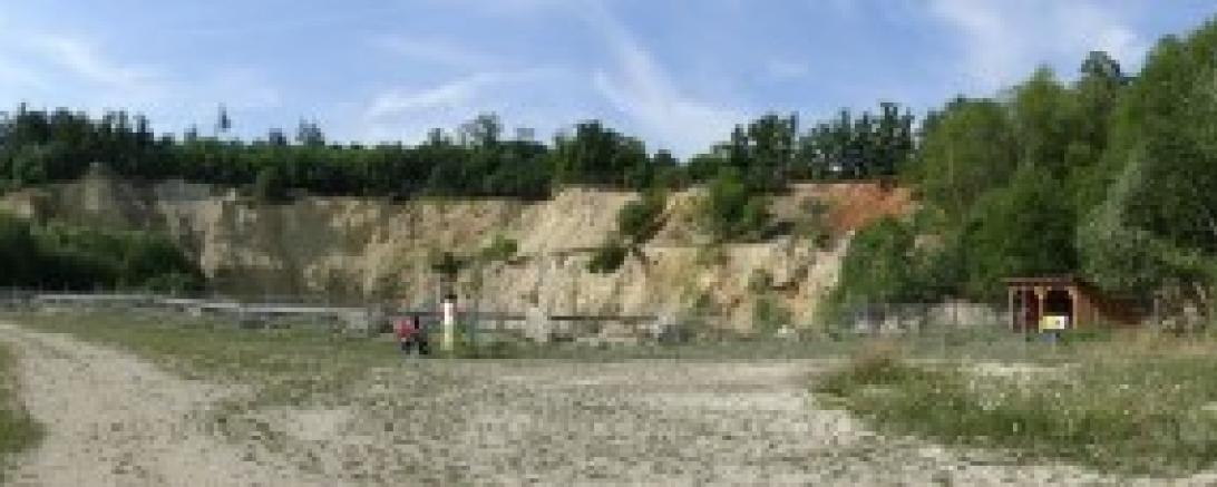 Das Bild zeigt das Erlebnis-Geotop Lindle