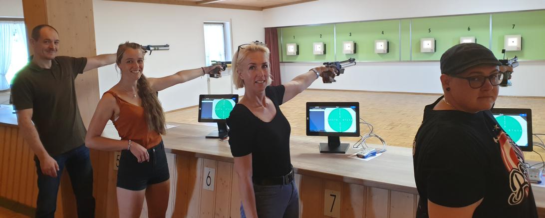 Auf dem Bild sieht man einen Ausschnitt aus dem Tag der offenen Tür der Hubertusschützen Riedlingen