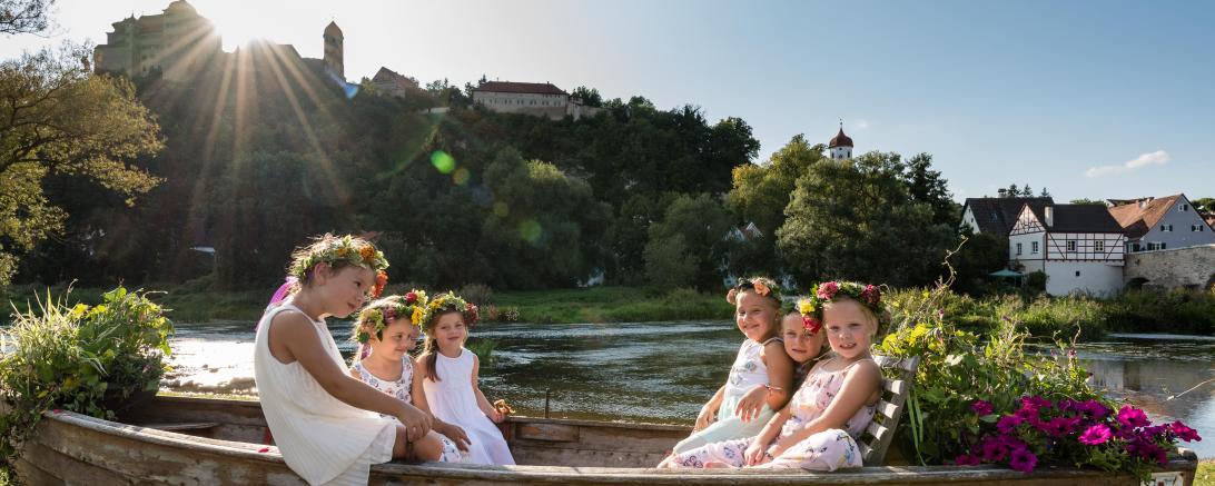 Fotoshooting mit Kindern beim Harburger Kunstsommer. 