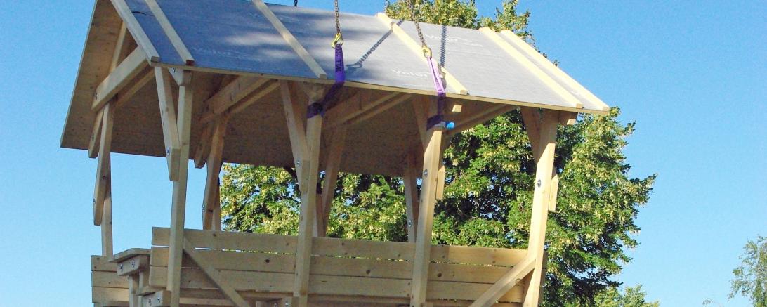 Die angehenden Zimmerer der Ludwig Bölkow Schule liefern ihr Jahresprojekt