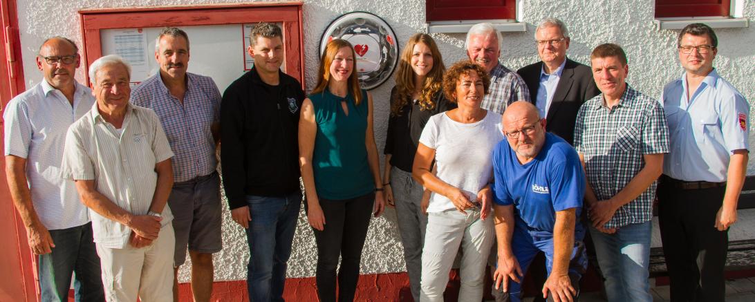 Dank an die Sponsoren und Verantwortlichen: Manfred Eger (FF Baldingen), Artur Neureither (Gesangsverein) , Thomas Mittring (Stadtrat), Christian Kirchenbaur (Goldbach-Schützen), Rita Ortler (Stadträtin), Regina Bach (Raiffeisen-Volksbank), Karl Soldner (SRK), Gerhard Abtmayr (GVV), Thomas Meier (Bavaria Tankstelle), Jochen Fackler (FF); vorne Ehepaar Böhnle. Es waren entschuldigt: Friedrich Wörlen, Sparkasse Nördlingen, Gabi Fograscher, Helmut Guckert, Herr Eger Benninger, Jörg Schwenger
