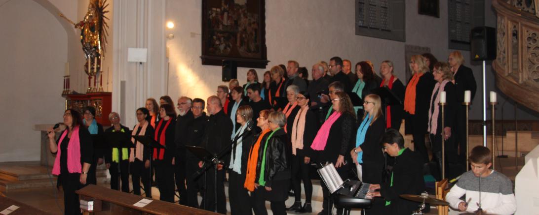 Das Bild zeigt das Benefizkonzert in St. Salvator