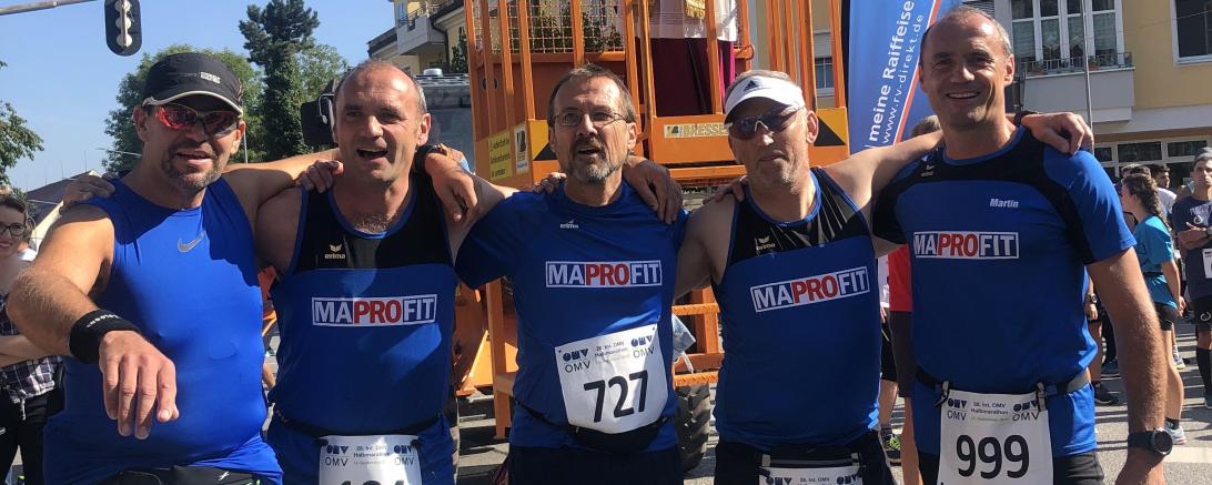 Das Bild zeigt 5 Läufer der LG Märchenwald