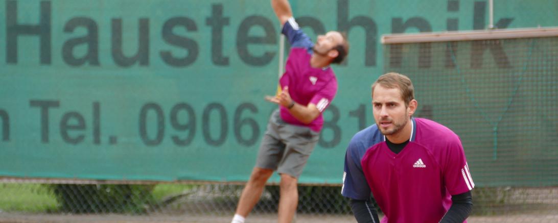 Ben Sömek (hinten) und Florian Wegele sicherten sich den Doppelkreismeistertitel bei den Herren. 