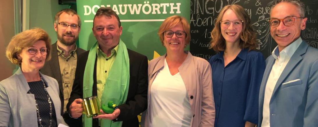 Das Bild zeigt von links nach rechts: Ursula Kneißl-Eder, Thomas Krepkowski, Albert Riedelsheimer, Bärbel Stahl, Eva Lettenbauer, Wolfgang Goschenhofer