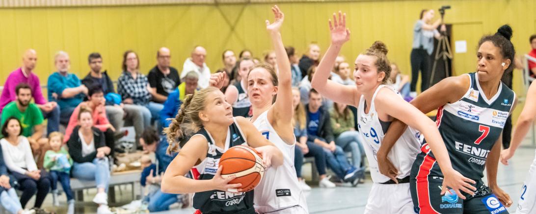 Youngster Steffi Sachnovski mit ihren ersten offiziellen Punkten im Angels-Trikot