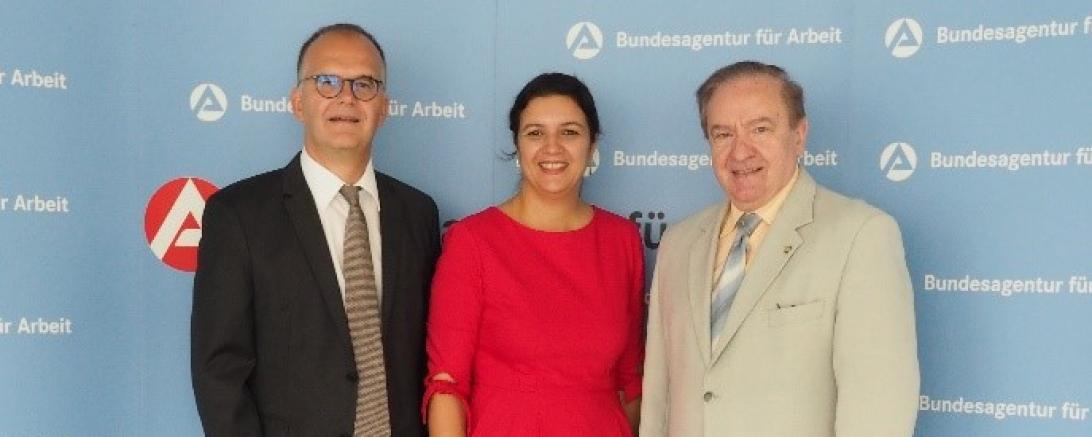 v.l. Richard Paul, Vorsitzender der Geschäftsführung der Agentur für Arbeit, Angela Steinecker und Josef Meyer, alternierende Vorsitzende des Verwaltungsausschusses