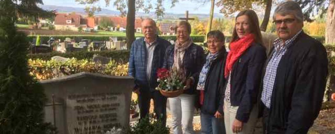 Das Bild zeigt das Grab von Rudolf Kögel